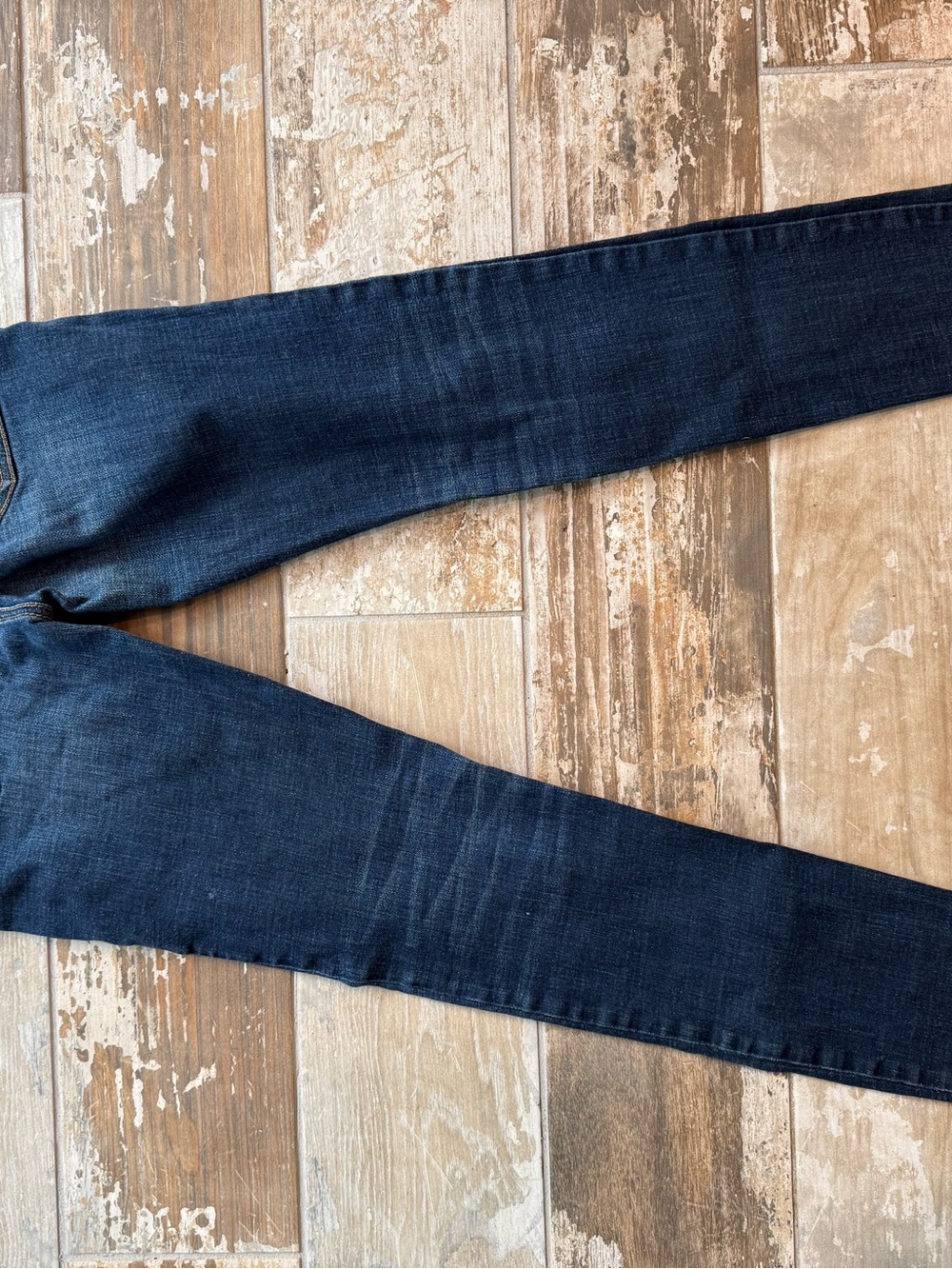American Eagle Skinny Jeans in Dark Indigo Blue